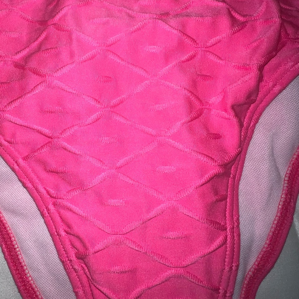Pink Geo-Stitch Scoop Bralette & High Waist Bikini Set. Size L. New with tags.